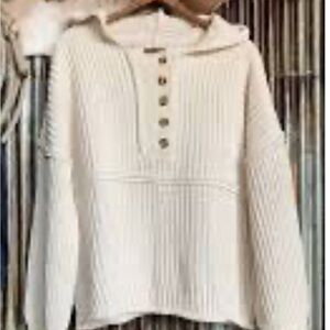Lisa Robertson cream chenille sweater. New. Large. Classic!